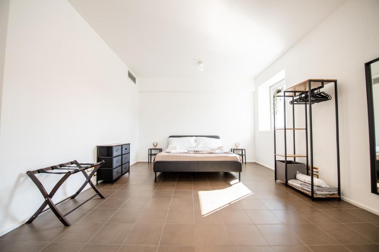파르마 350 M Dalla Stazione L Parcheggio Free L Nova Loft 아파트 외부 사진