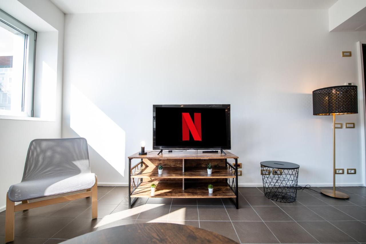 파르마 350 M Dalla Stazione L Parcheggio Free L Nova Loft 아파트 외부 사진