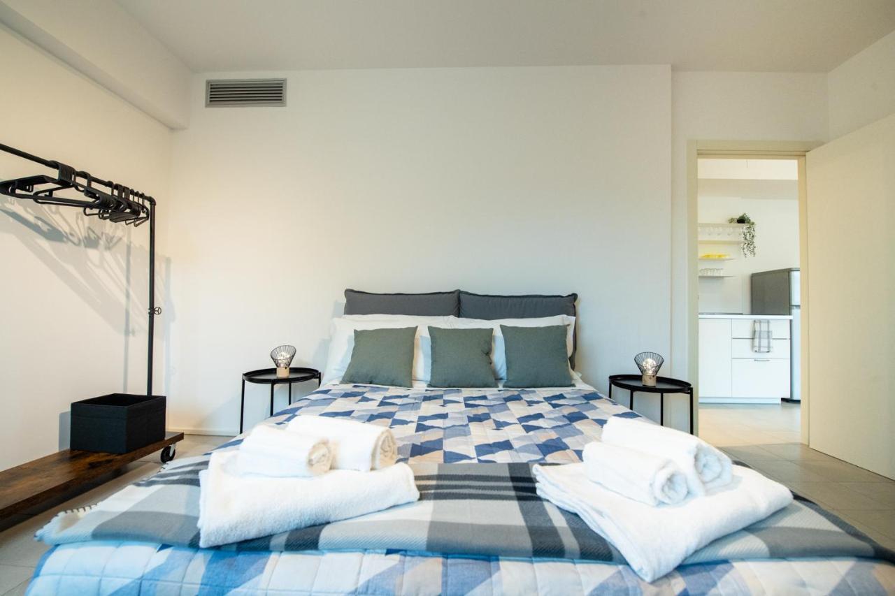 파르마 350 M Dalla Stazione L Parcheggio Free L Nova Loft 아파트 외부 사진