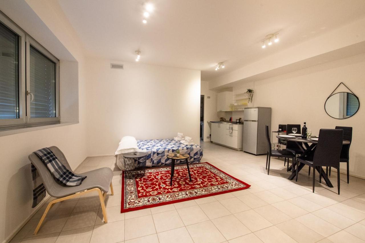 파르마 350 M Dalla Stazione L Parcheggio Free L Nova Loft 아파트 외부 사진