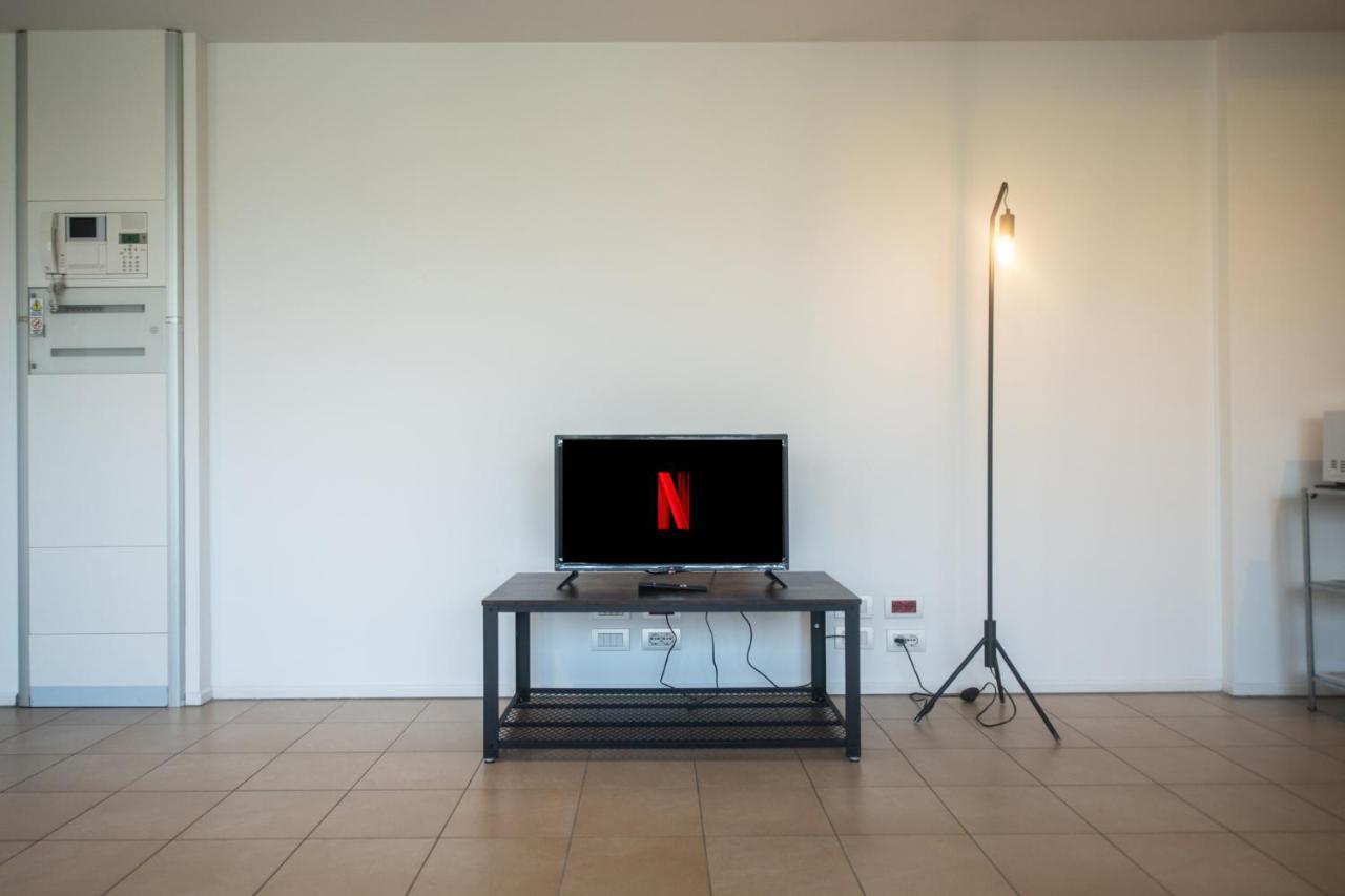 파르마 350 M Dalla Stazione L Parcheggio Free L Nova Loft 아파트 외부 사진
